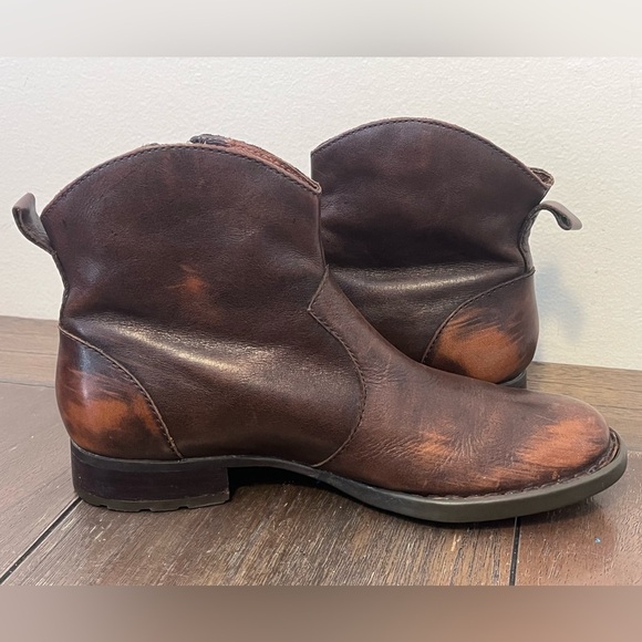 Born Brown Leather Distressed Ankle Boots Womens size 6 - Picture 5 of 9